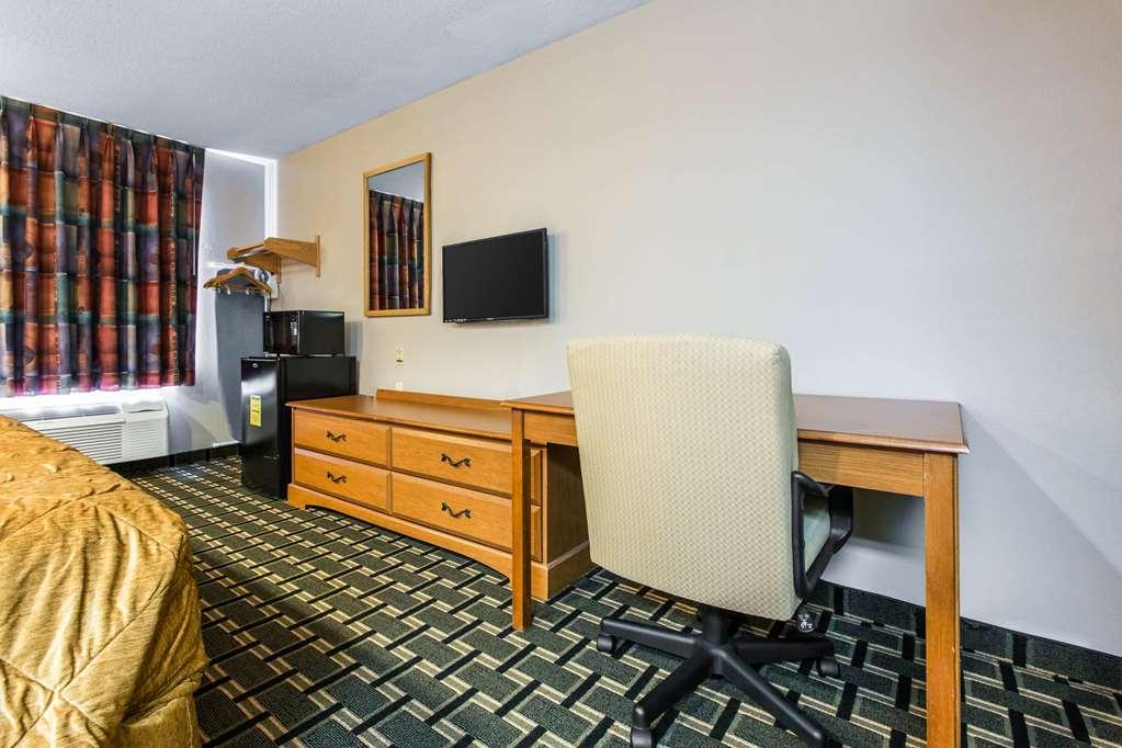 Econo Lodge Inn & Suites Peoria Illinois Pokoj fotografie