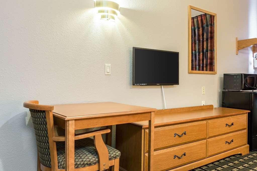 Econo Lodge Inn & Suites Peoria Illinois Pokoj fotografie