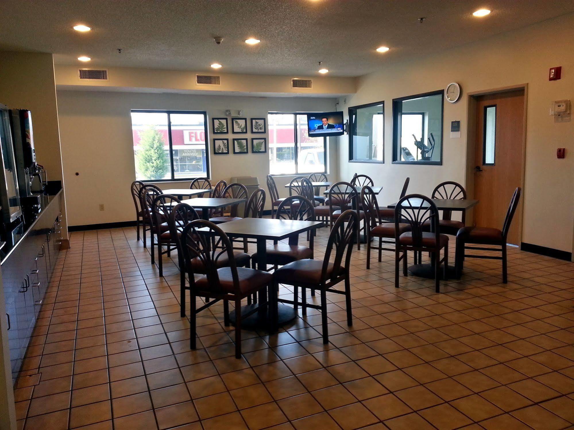 Econo Lodge Inn & Suites Peoria Illinois Exteriér fotografie